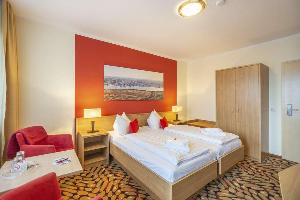 Das Hotel An Der Stadthalle - Rostock Hbf (Adults Only) Rum bild